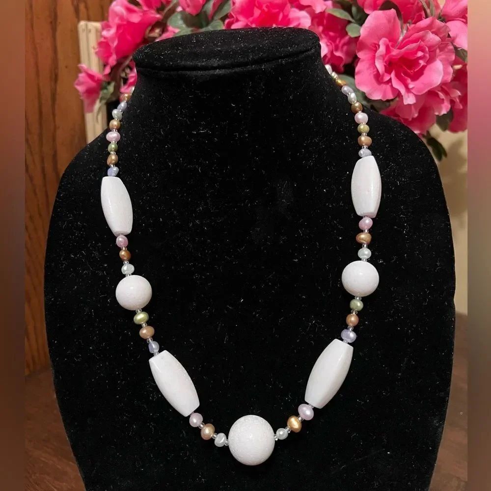 Lee Sands  Sponge Coral w Pastel Cultured Freshwater Pearl